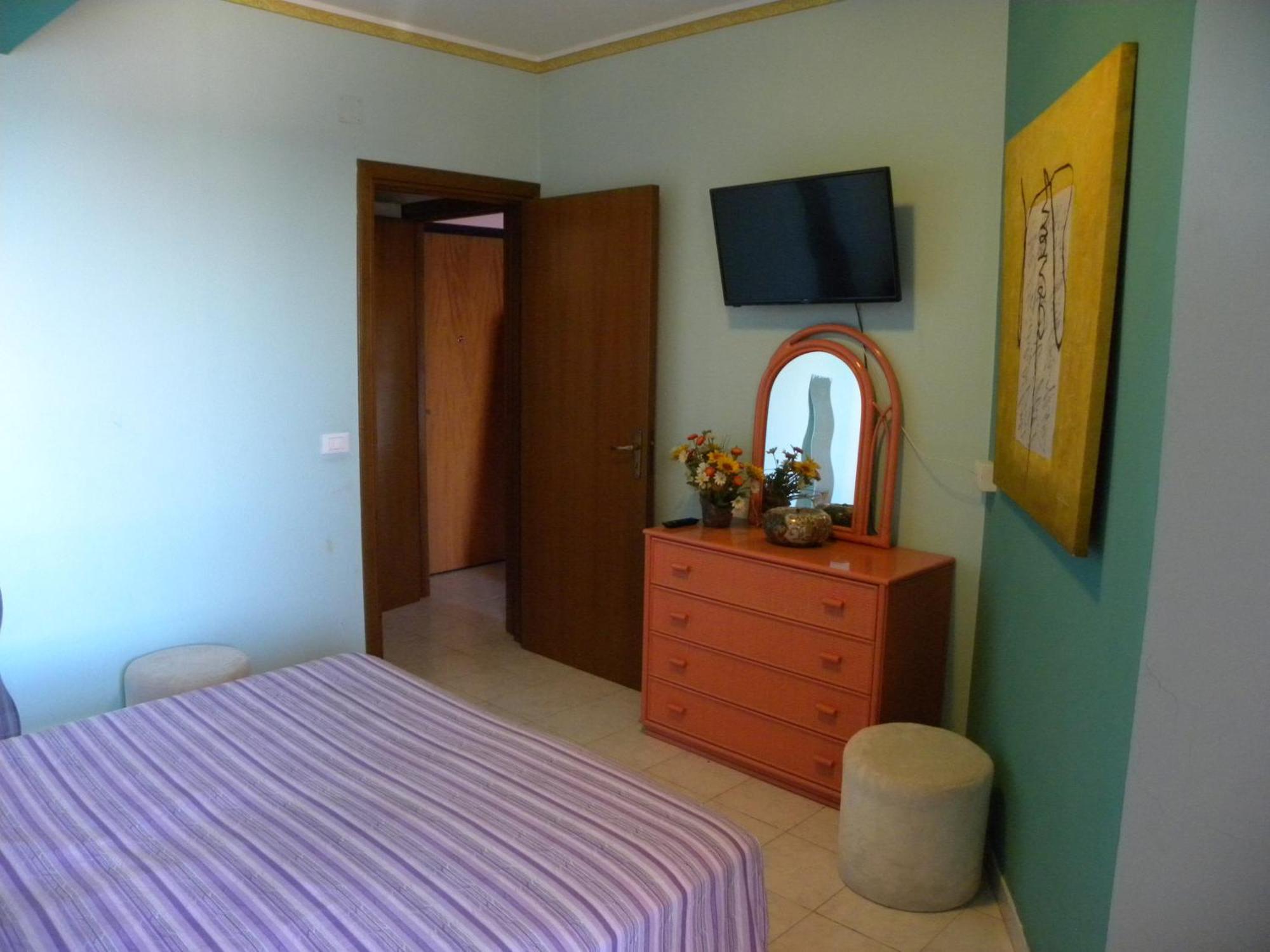 Mirone Apartment Fronte Mare Beachfront House Roccalumera Exterior photo